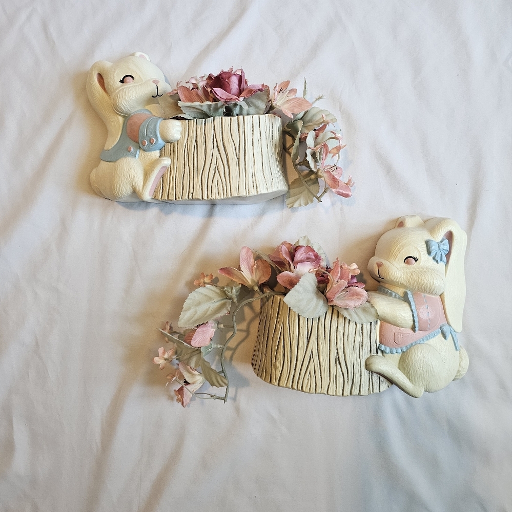Home Interior Vintage Bunny Wall Decor with Flowers